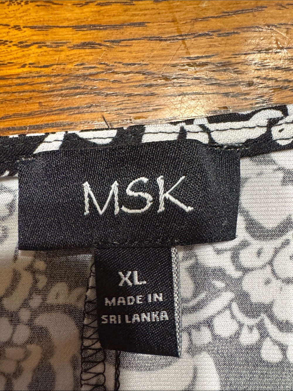 MSK Black & White Paisley Ring-Detail Short Sleeve Dress - Picture 4 of 4